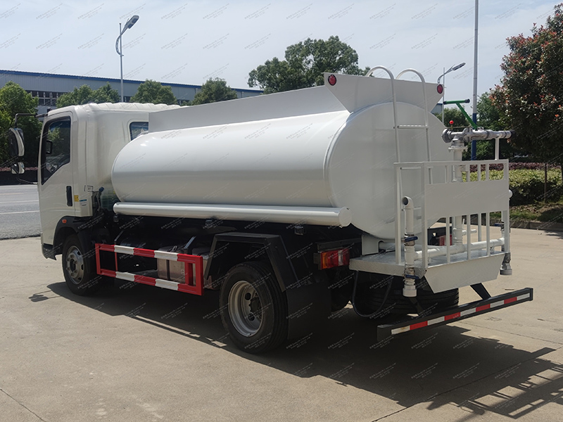 Howo 4x2 кубический метр водяной резервуар грузовик
