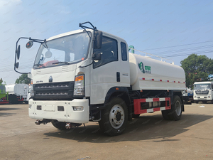 Howo 4x2 5 кубический метр водяной грузовик
