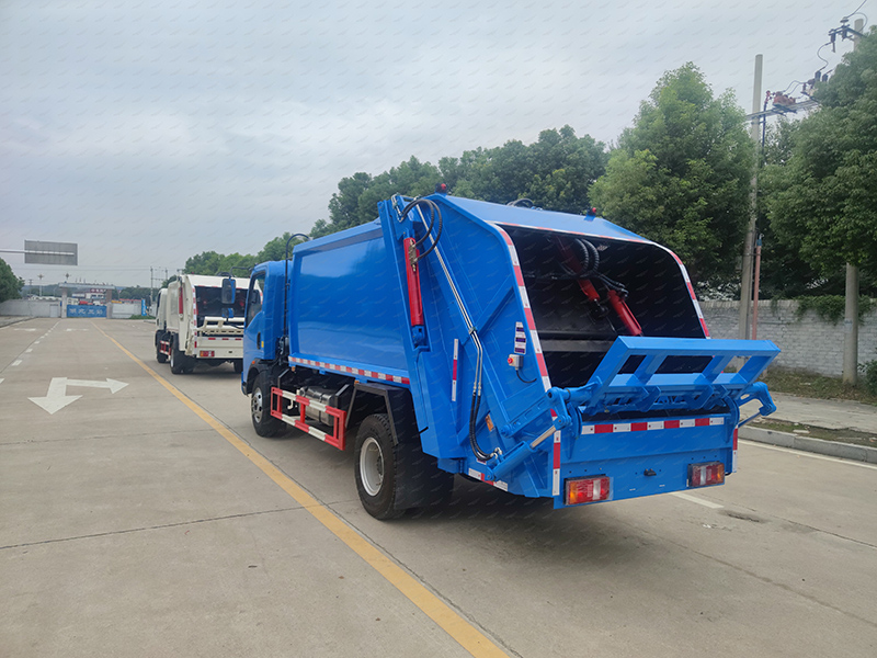 HOWO 14M3 Compactor Truck 