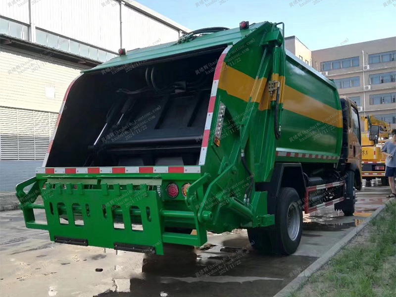 HOWO 116HP 6M3 Компакт