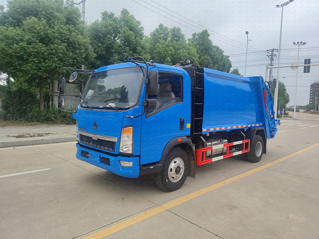 HOWO 14M3 Compactor Truck 