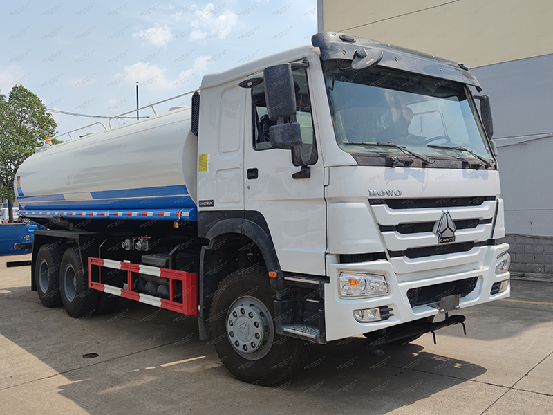 HOWO 6x4 25 кубических метров водяной резервуар