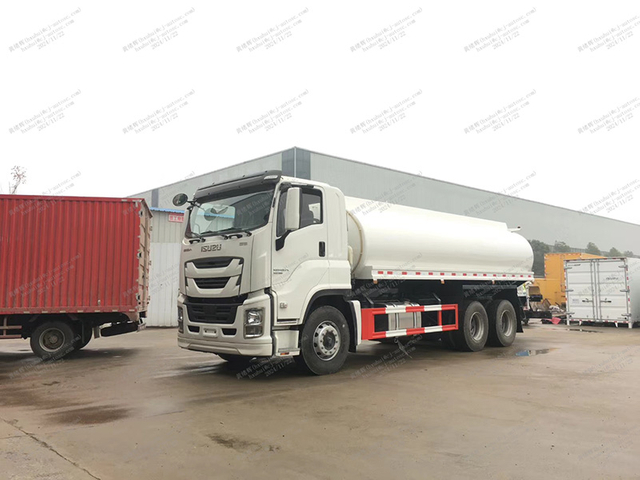 Грузовик isuzu 4x2 спринклер